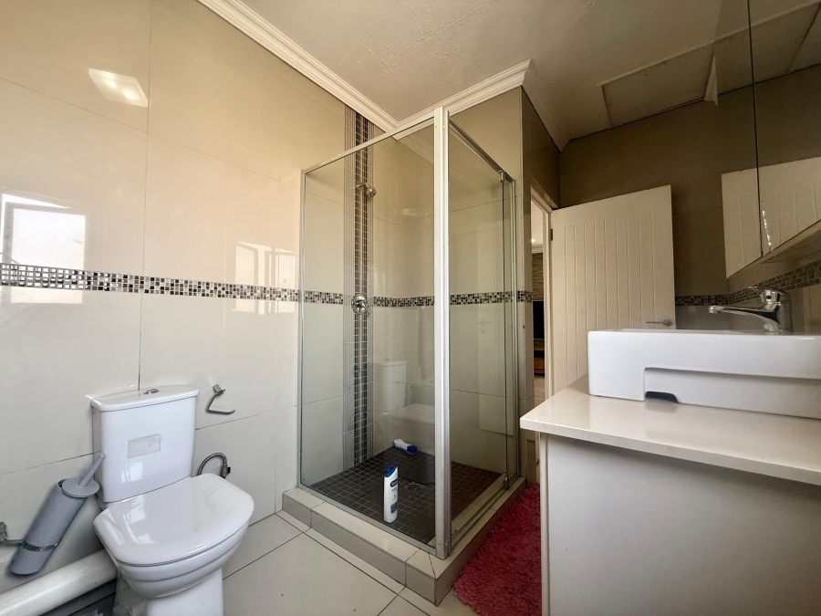 4 Bedroom Property for Sale in Amberfield Gauteng