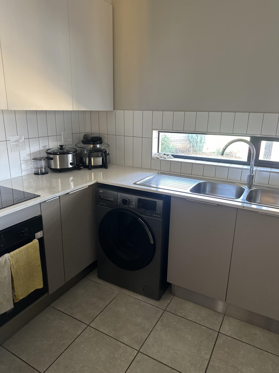 4 Bedroom Property for Sale in Lotus Gardens Gauteng