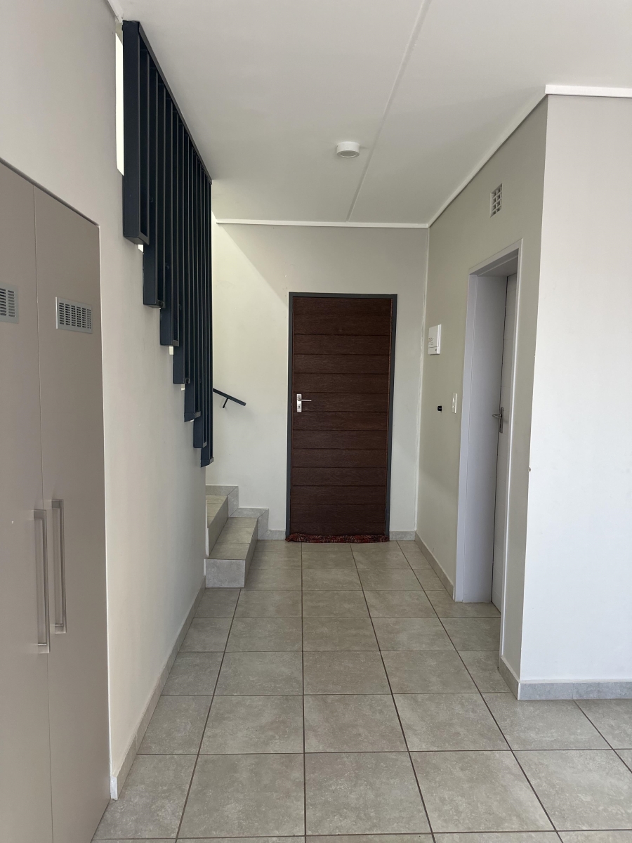 4 Bedroom Property for Sale in Lotus Gardens Gauteng