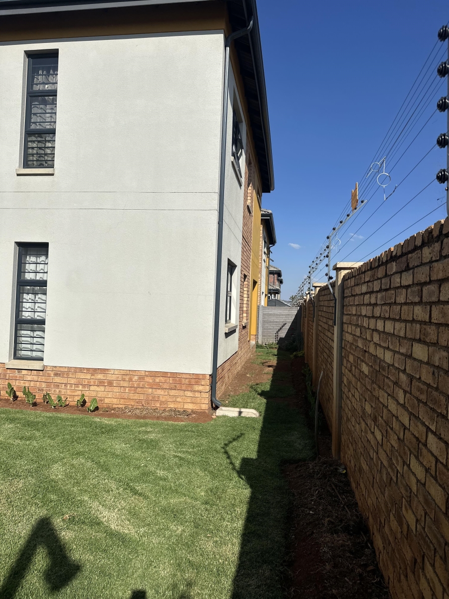 4 Bedroom Property for Sale in Lotus Gardens Gauteng