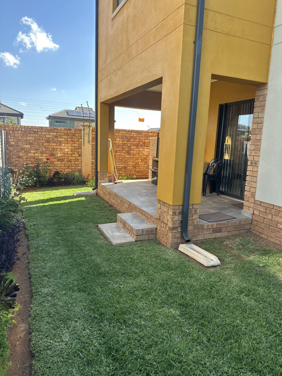 4 Bedroom Property for Sale in Lotus Gardens Gauteng