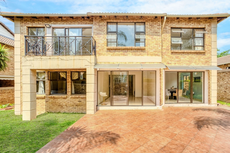 5 Bedroom Property for Sale in Beverley Gauteng