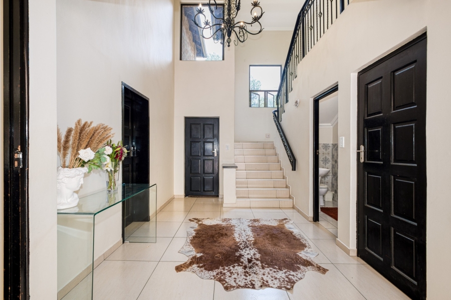 5 Bedroom Property for Sale in Beverley Gauteng