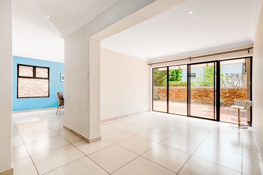 5 Bedroom Property for Sale in Beverley Gauteng