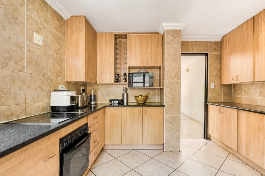 5 Bedroom Property for Sale in Beverley Gauteng