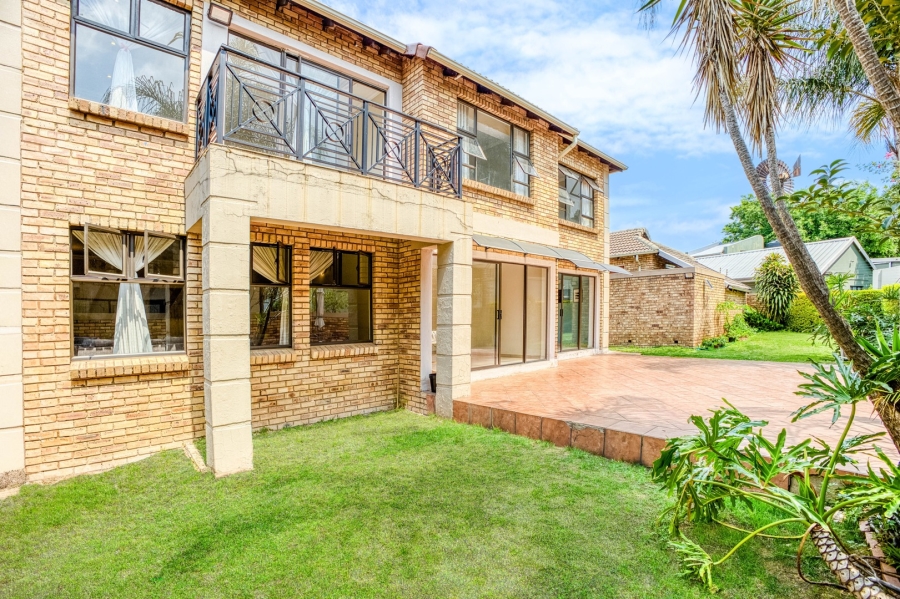 5 Bedroom Property for Sale in Beverley Gauteng