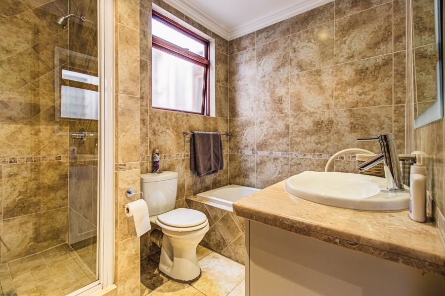 2 Bedroom Property for Sale in Bedfordview Gauteng