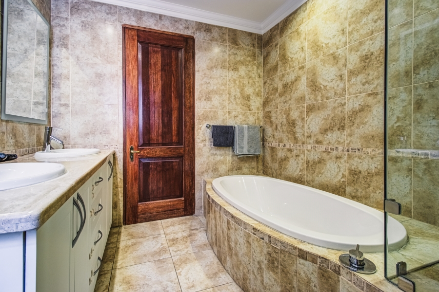 2 Bedroom Property for Sale in Bedfordview Gauteng