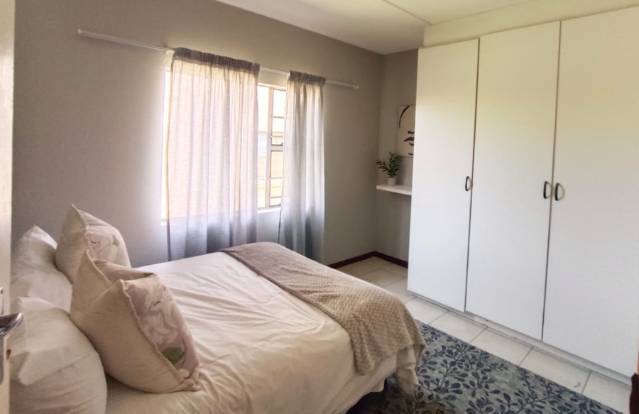 2 Bedroom Property for Sale in Albemarle Gauteng