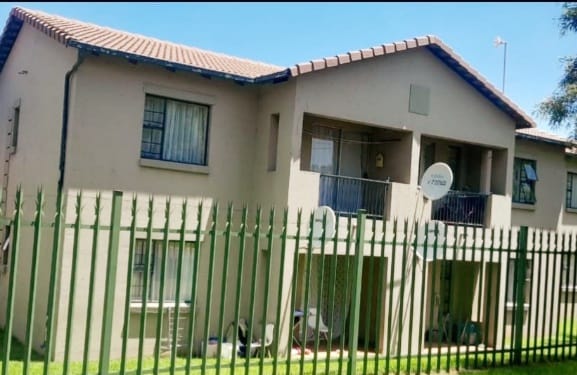 2 Bedroom Property for Sale in Albemarle Gauteng