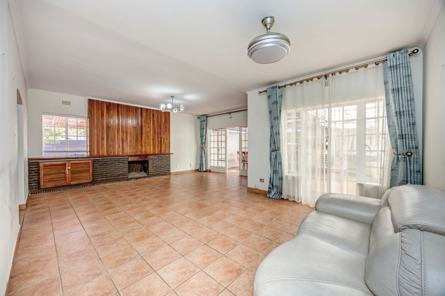 To Let 4 Bedroom Property for Rent in Parkmore Gauteng