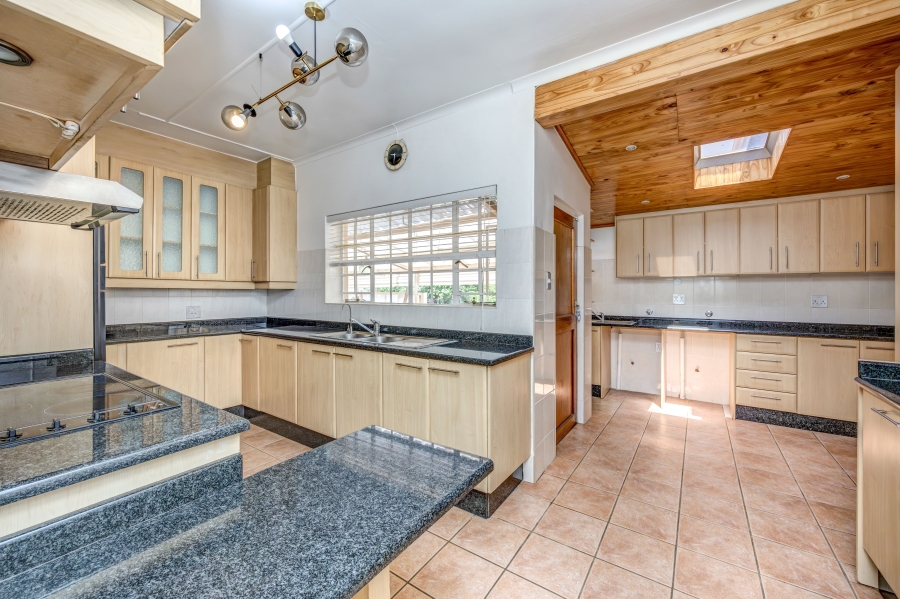 To Let 4 Bedroom Property for Rent in Parkmore Gauteng