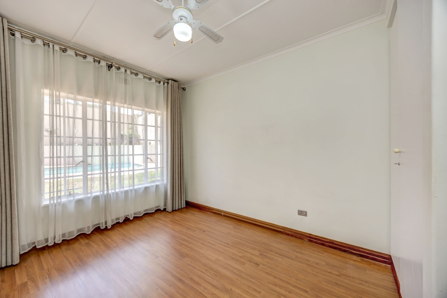 To Let 4 Bedroom Property for Rent in Parkmore Gauteng