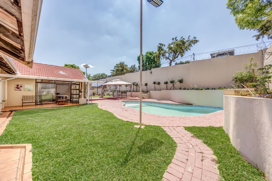 To Let 4 Bedroom Property for Rent in Parkmore Gauteng