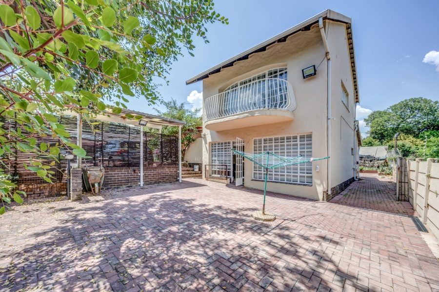 To Let 4 Bedroom Property for Rent in Parkmore Gauteng