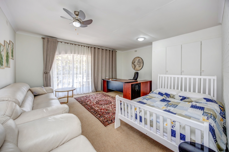 To Let 4 Bedroom Property for Rent in Parkmore Gauteng