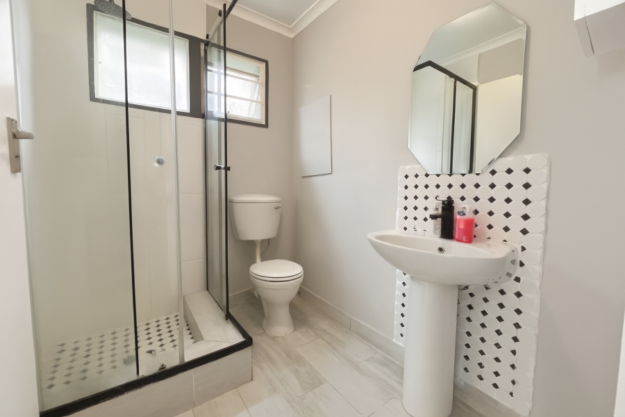 2 Bedroom Property for Sale in Bromhof Gauteng