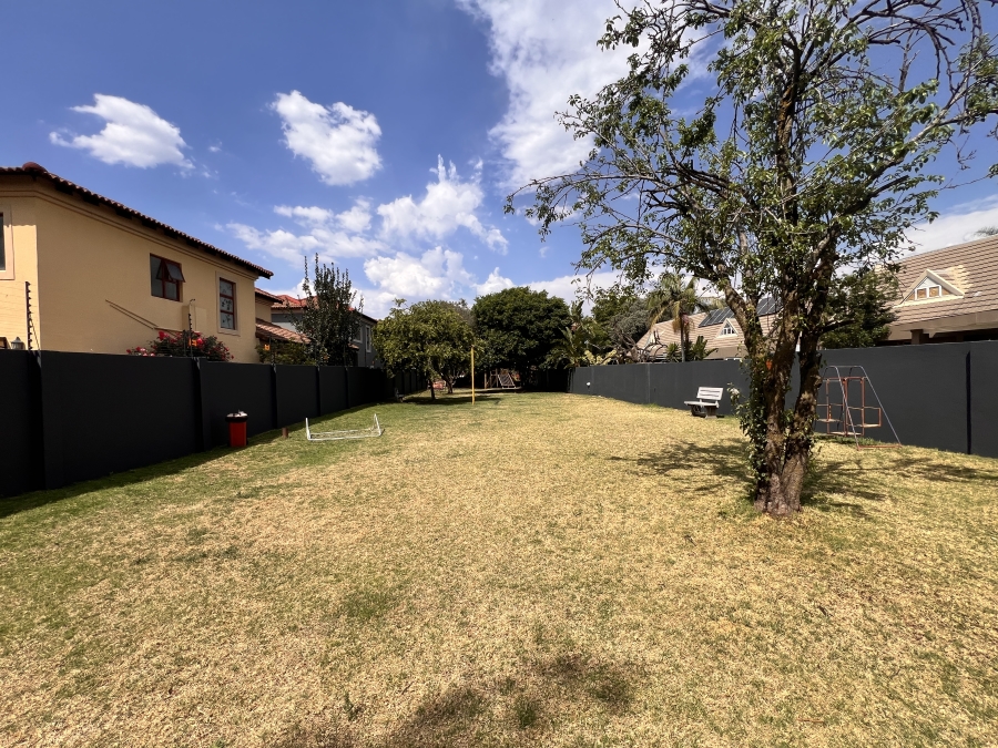 2 Bedroom Property for Sale in Bromhof Gauteng