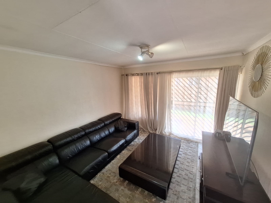 2 Bedroom Property for Sale in Highveld Gauteng
