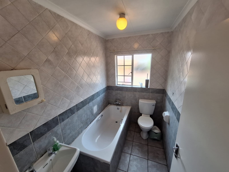 2 Bedroom Property for Sale in Highveld Gauteng