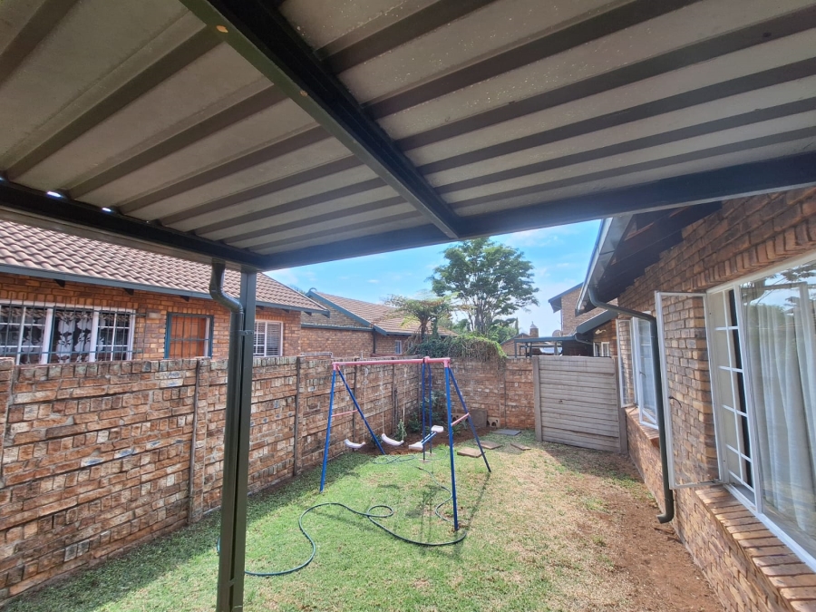 2 Bedroom Property for Sale in Highveld Gauteng