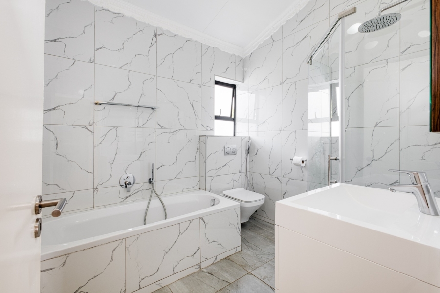 4 Bedroom Property for Sale in Cedar Creek Gauteng