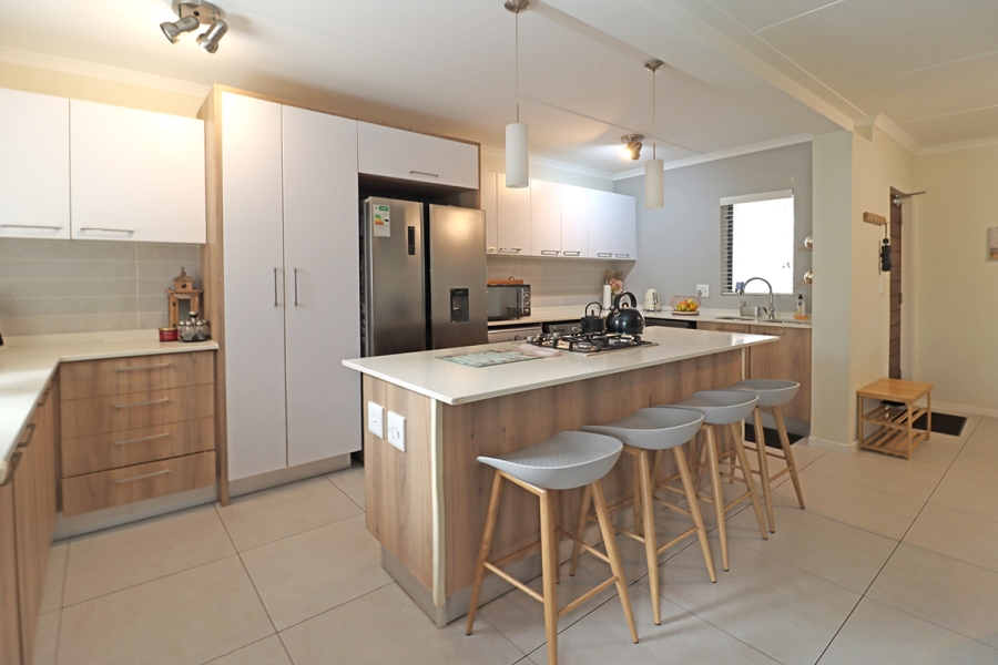 3 Bedroom Property for Sale in Modderfontein Gauteng