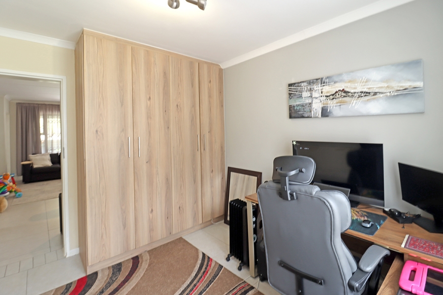 3 Bedroom Property for Sale in Modderfontein Gauteng