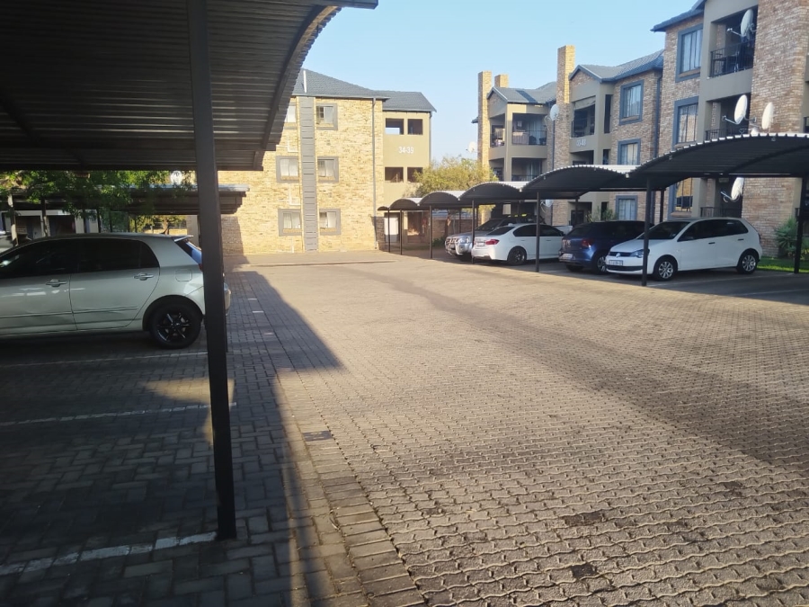 To Let 2 Bedroom Property for Rent in North Riding Gauteng