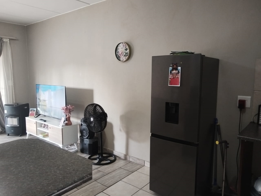 To Let 2 Bedroom Property for Rent in North Riding Gauteng