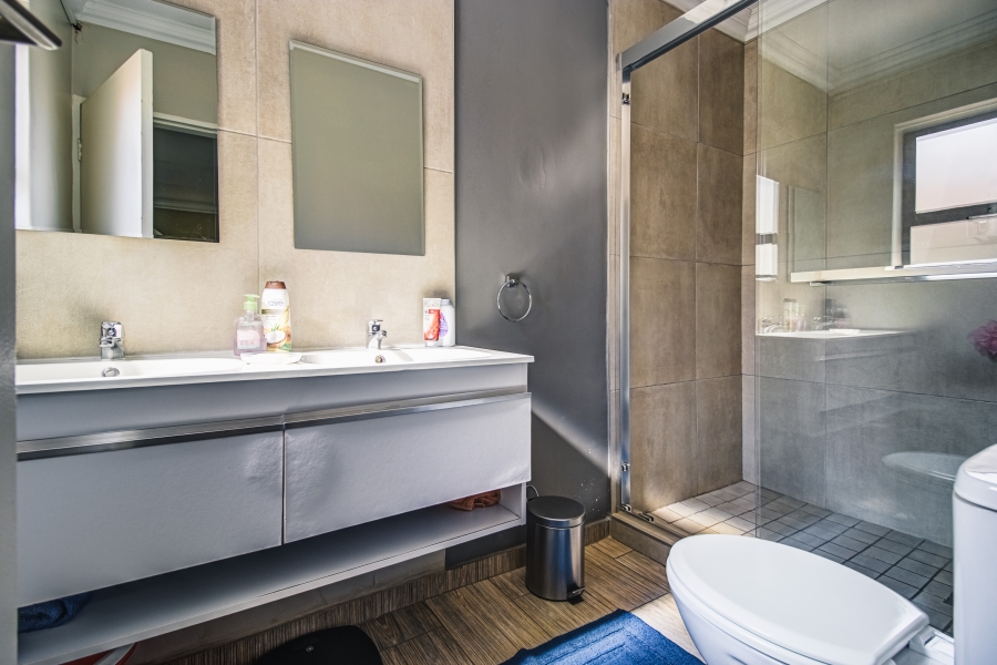 3 Bedroom Property for Sale in Highway Gardens Gauteng