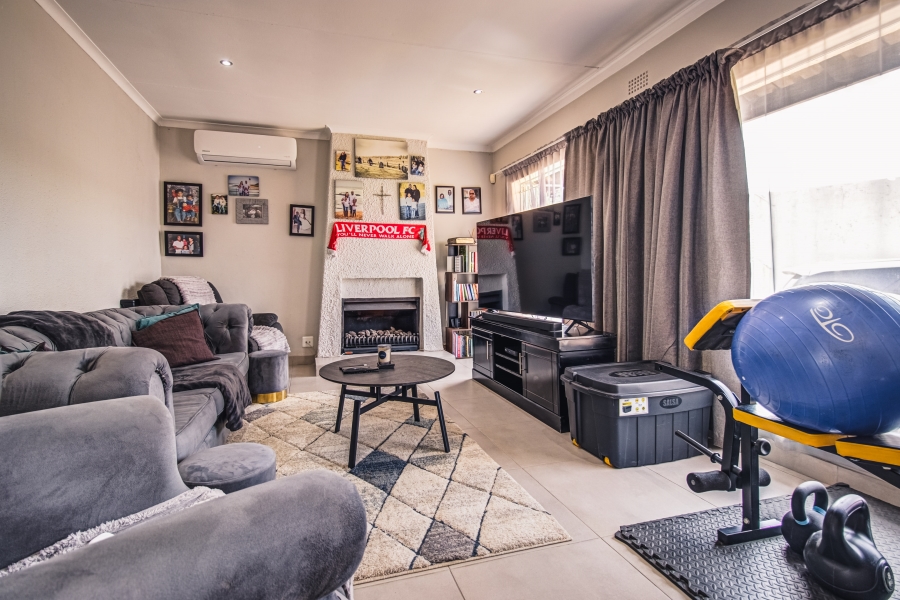 3 Bedroom Property for Sale in Highway Gardens Gauteng