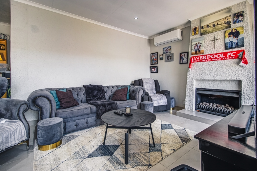 3 Bedroom Property for Sale in Highway Gardens Gauteng