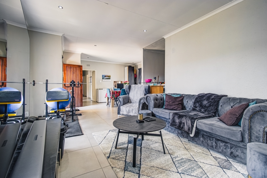 3 Bedroom Property for Sale in Highway Gardens Gauteng