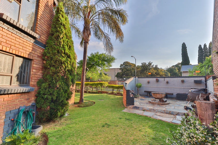 5 Bedroom Property for Sale in Moreleta Park Gauteng