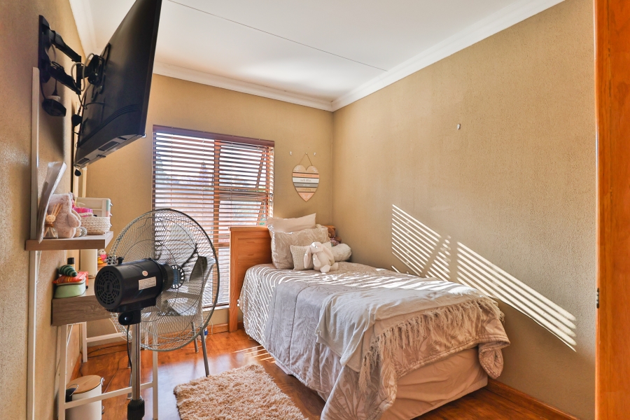 5 Bedroom Property for Sale in Moreleta Park Gauteng