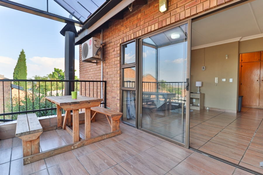 5 Bedroom Property for Sale in Moreleta Park Gauteng