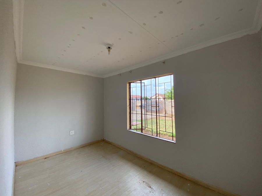 3 Bedroom Property for Sale in Lakeside Gauteng