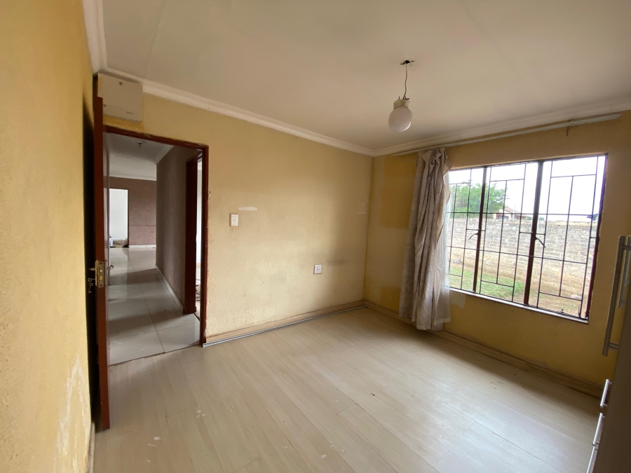 3 Bedroom Property for Sale in Lakeside Gauteng