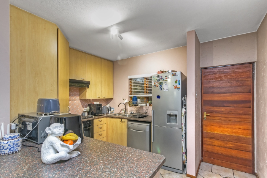 2 Bedroom Property for Sale in Sunninghill Gauteng