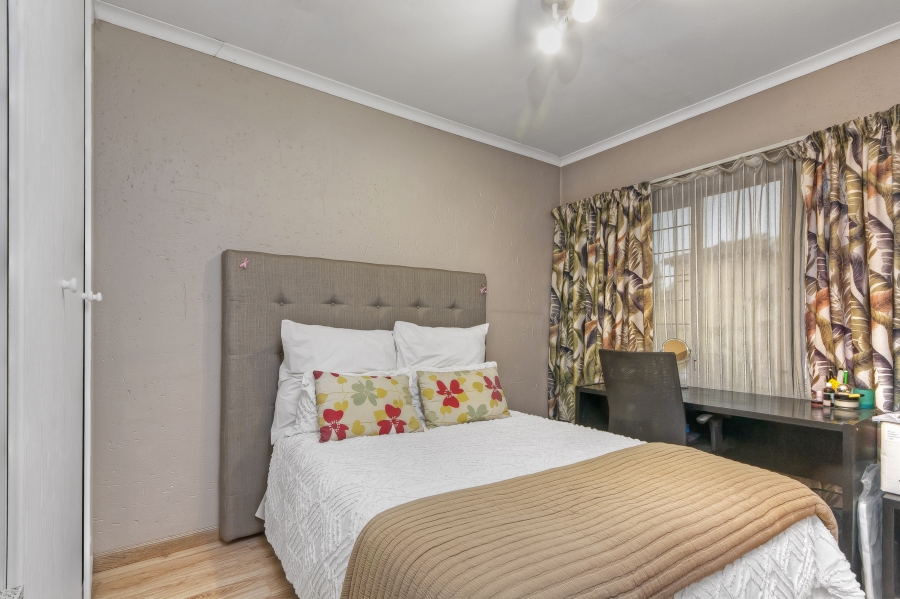 2 Bedroom Property for Sale in Sunninghill Gauteng