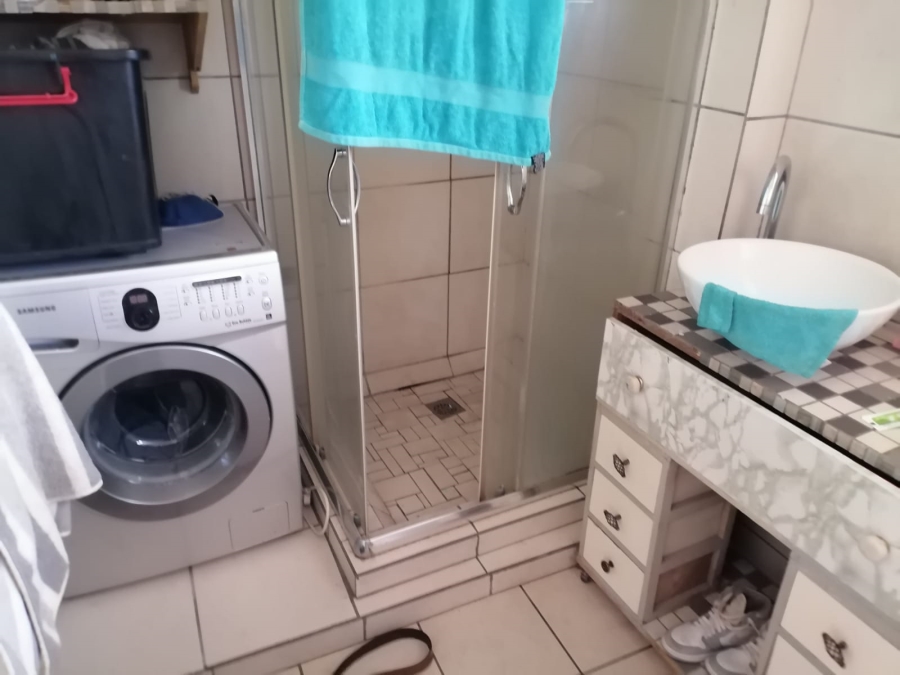 1 Bedroom Property for Sale in Willow Park Manor Gauteng