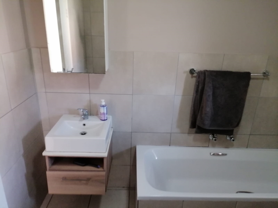 To Let 2 Bedroom Property for Rent in Montana Gauteng