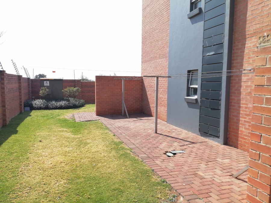 To Let 2 Bedroom Property for Rent in Montana Gauteng