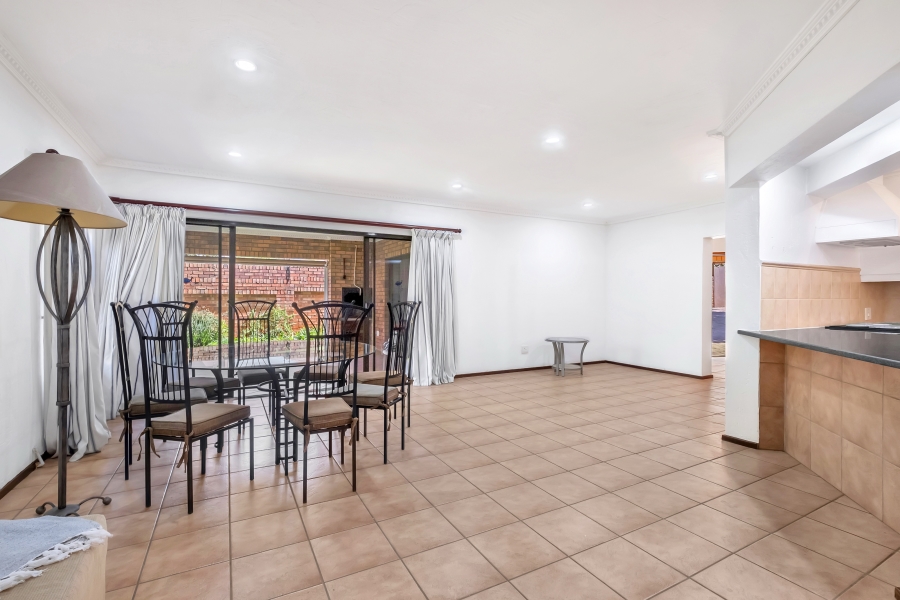 3 Bedroom Property for Sale in Linden Gauteng