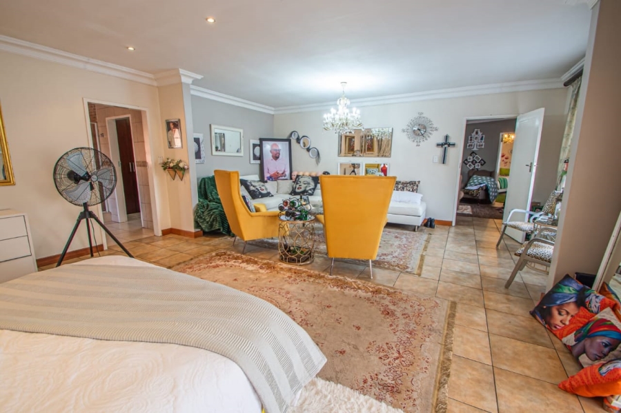 6 Bedroom Property for Sale in Montana Park Gauteng
