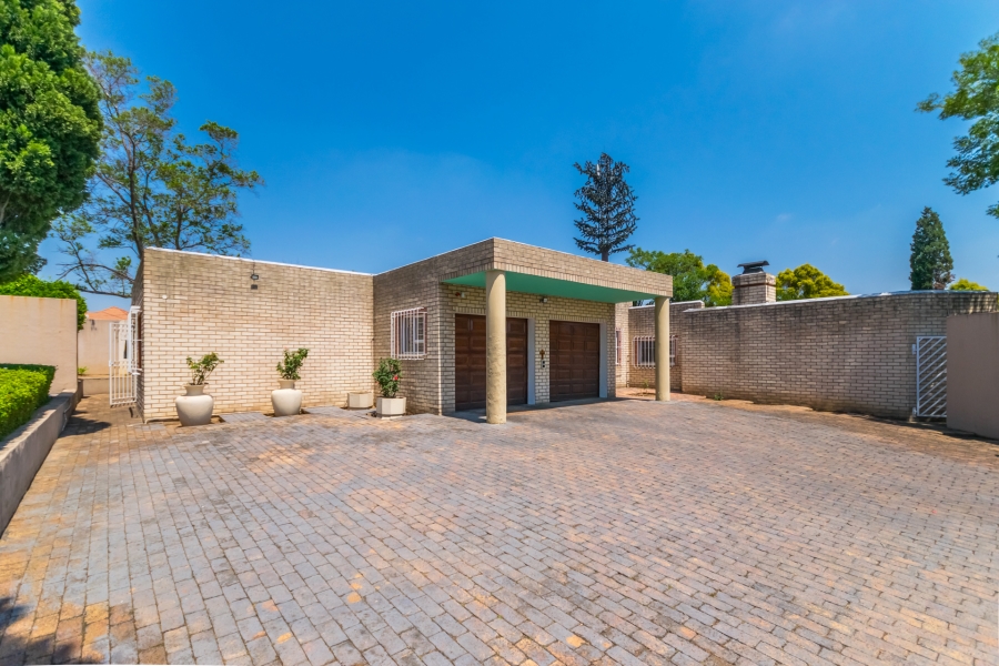 3 Bedroom Property for Sale in Buccleuch Gauteng