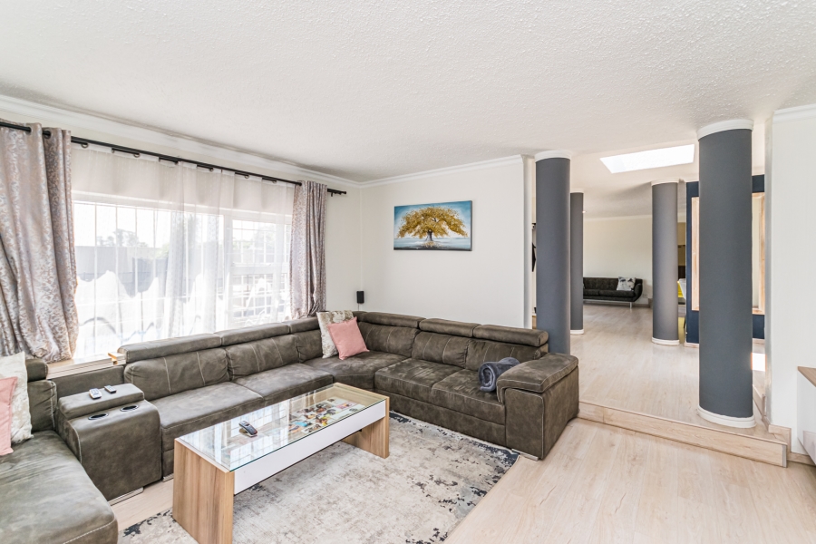 3 Bedroom Property for Sale in Buccleuch Gauteng