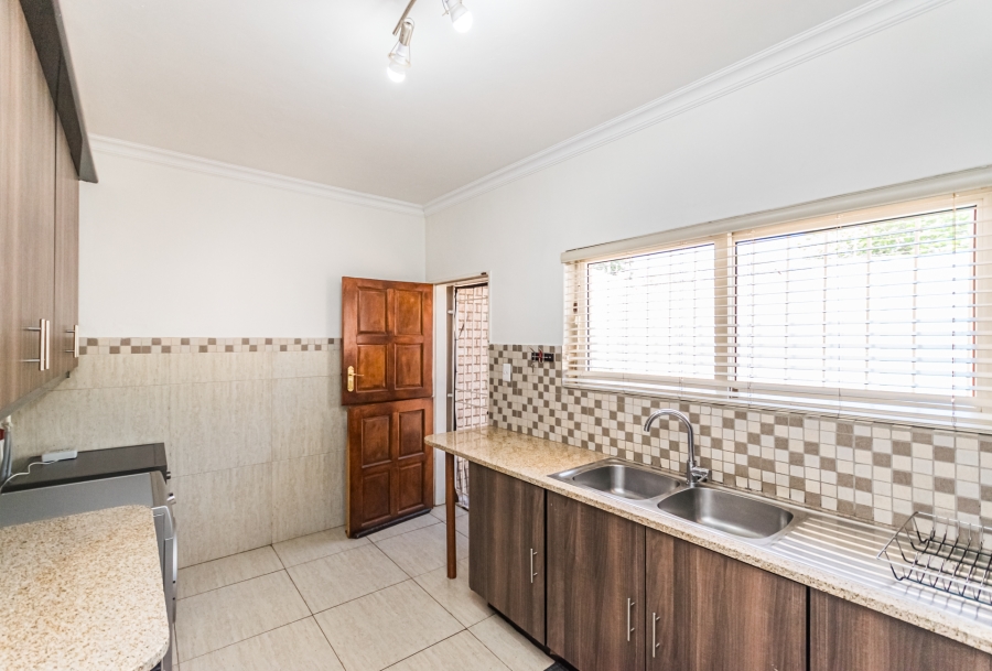 3 Bedroom Property for Sale in Buccleuch Gauteng