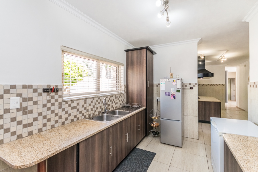 3 Bedroom Property for Sale in Buccleuch Gauteng